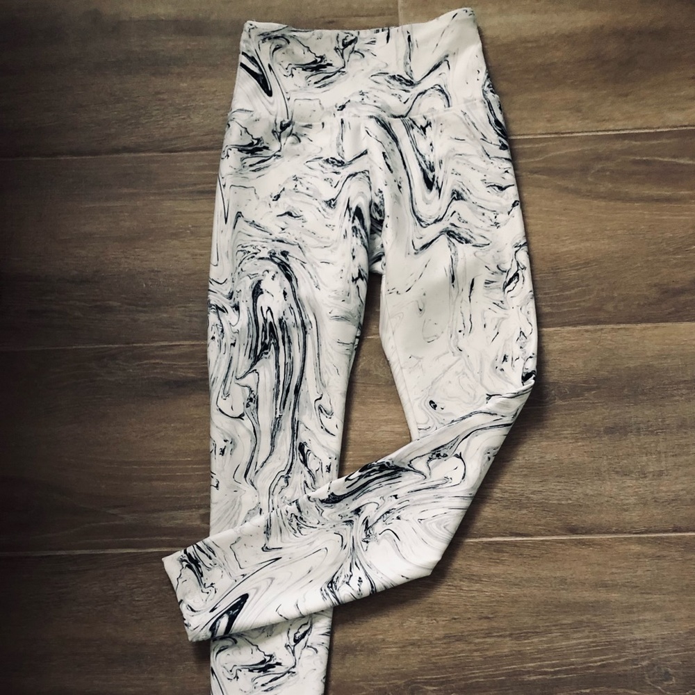 Balance Collection Black and White Marble Leggings